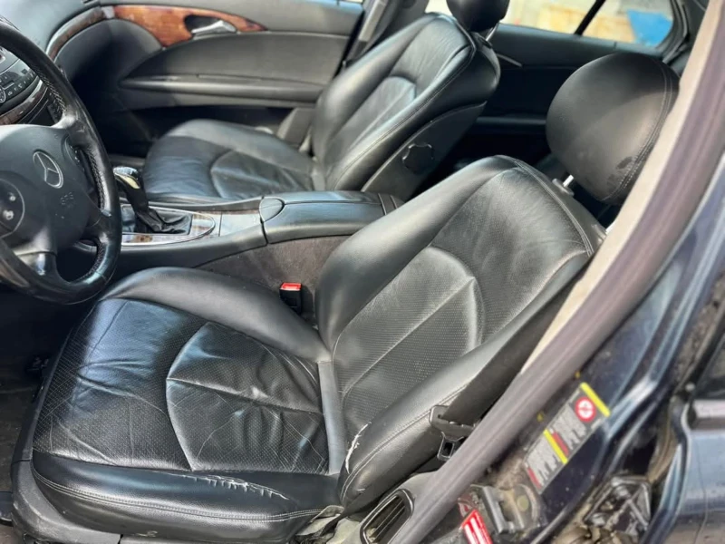 Mercedes-Benz E 220, снимка 11 - Автомобили и джипове - 49713133