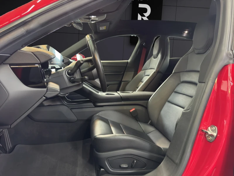 Porsche Taycan 4S* CROSS TURISMO* PANO* BOSE* 360CAM* DISTR* KEYL, снимка 9 - Автомобили и джипове - 50190067