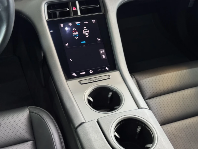 Porsche Taycan 4S* CROSS TURISMO* PANO* BOSE* 360CAM* DISTR* KEYL, снимка 13 - Автомобили и джипове - 50190067