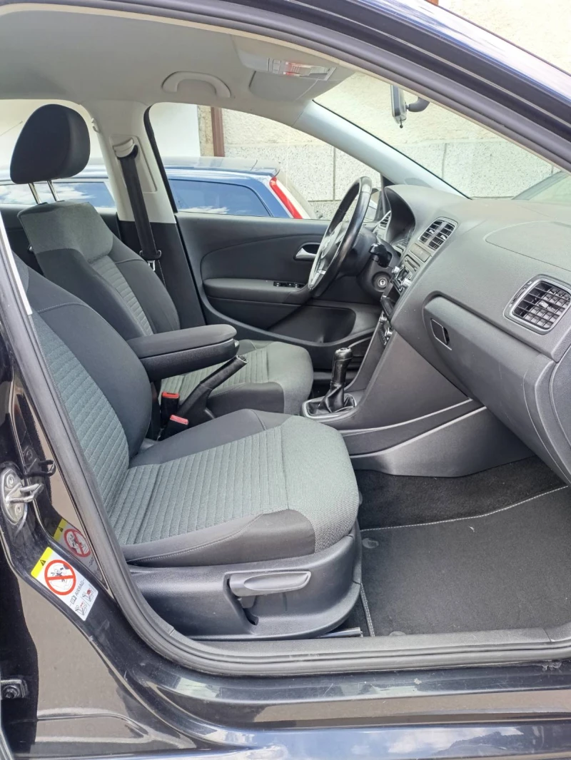VW Polo 1.4i, снимка 8 - Автомобили и джипове - 51035764