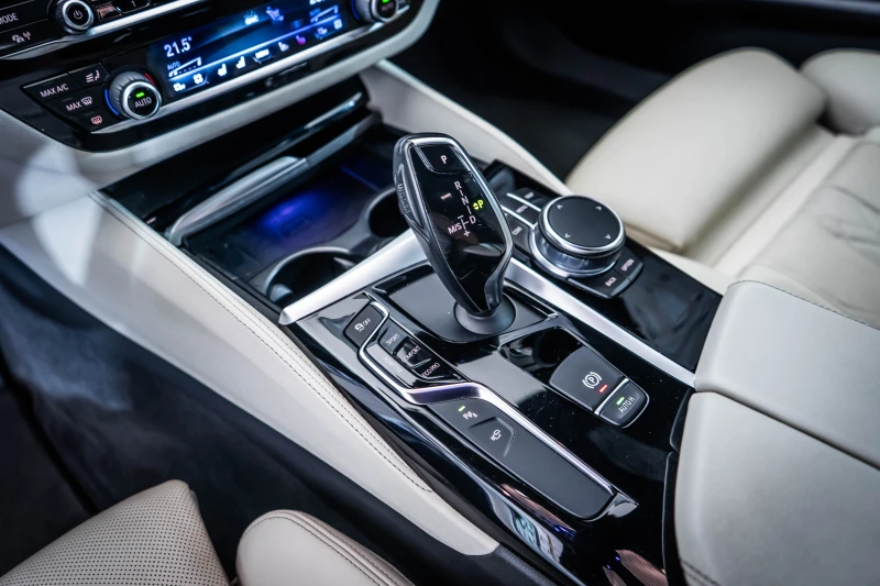 BMW 550 xDrive М-sport* Headup* 360, снимка 9 - Автомобили и джипове - 51288916