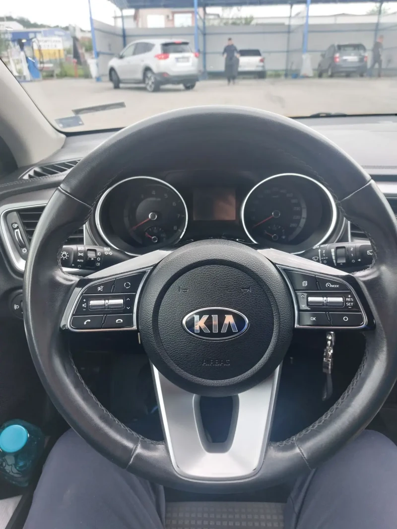 Kia Ceed 1.4 бензин/газ, снимка 7 - Автомобили и джипове - 51973404