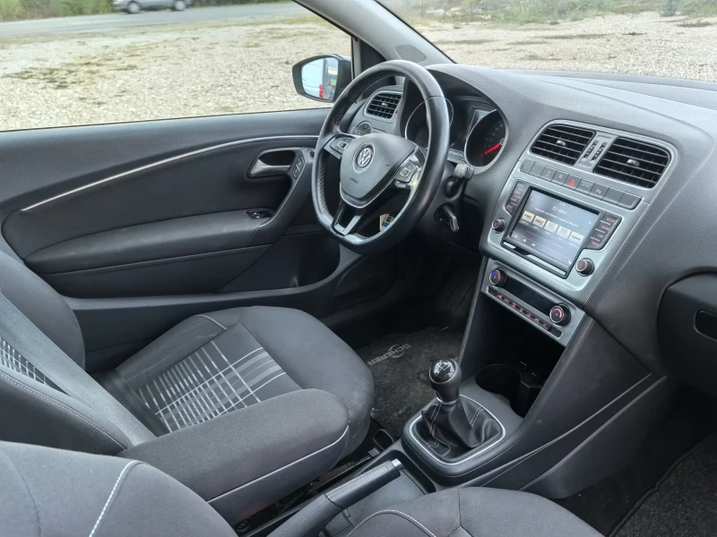 VW Polo 1.2TSI Facelift 90k.c., снимка 6 - Автомобили и джипове - 52016016