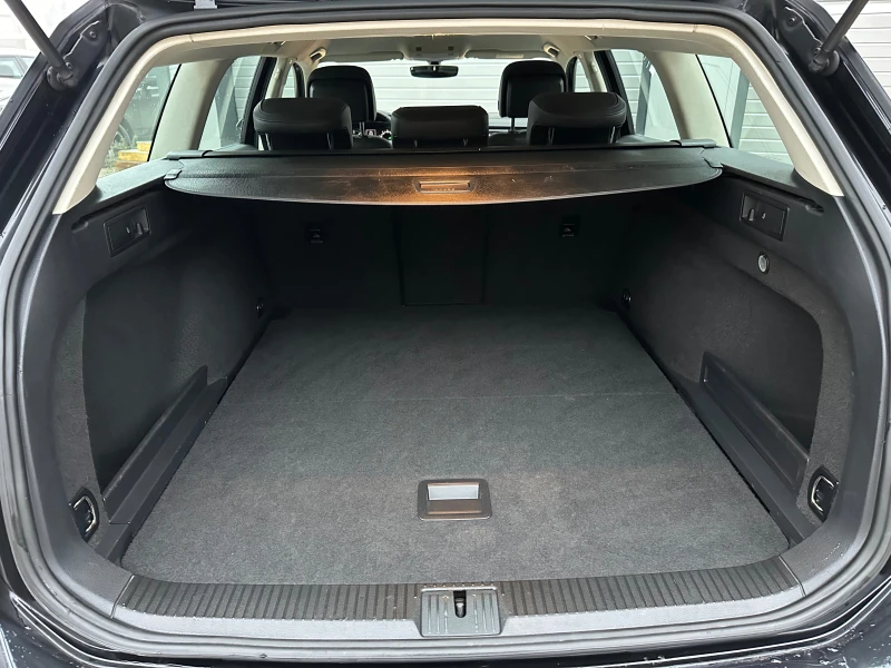 VW Passat 2.0TDI АВТОМАТ КОЖА ПОДГРЕВ НАВИГАЦИЯ, снимка 14 - Автомобили и джипове - 52580779