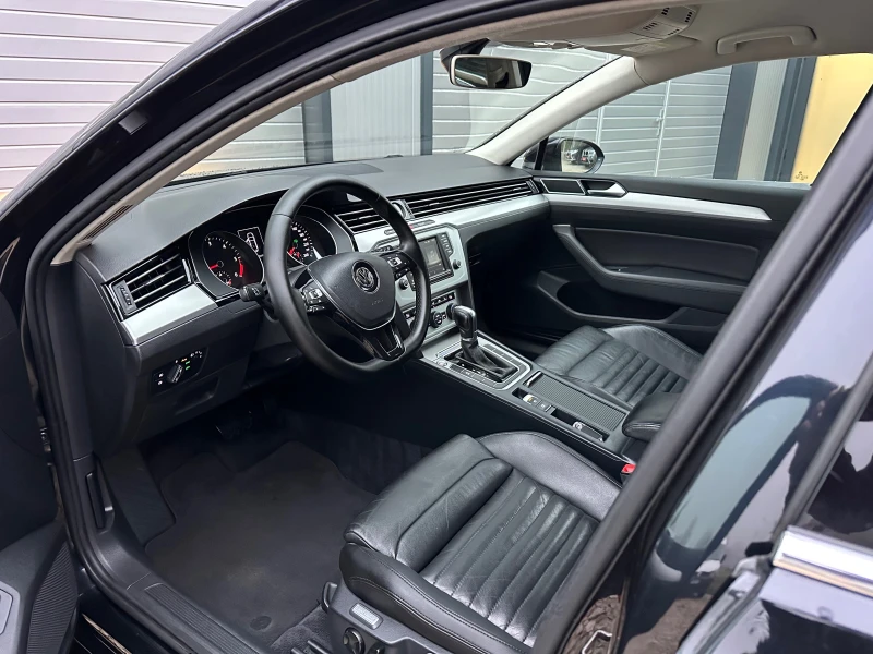 VW Passat 2.0TDI АВТОМАТ КОЖА ПОДГРЕВ НАВИГАЦИЯ, снимка 9 - Автомобили и джипове - 52580779