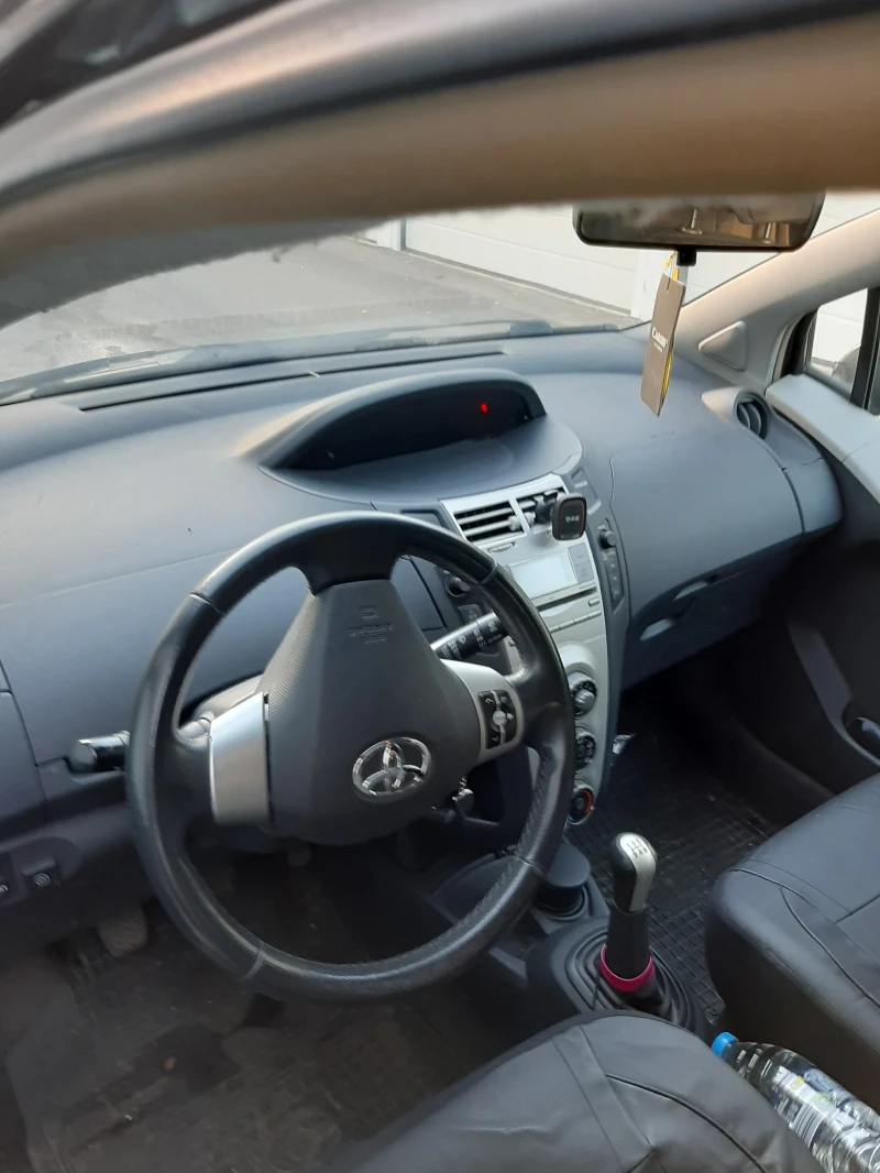 Toyota Yaris, снимка 8 - Автомобили и джипове - 52615774