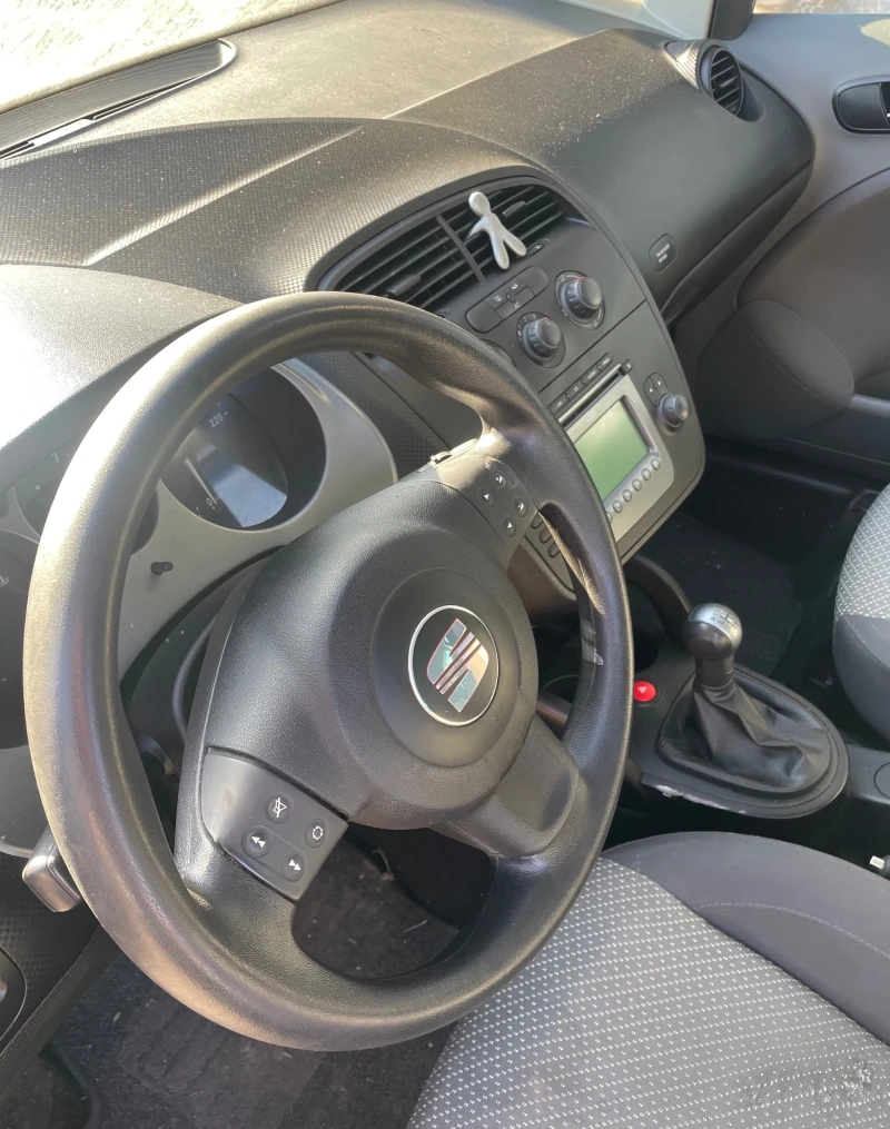 Seat Altea 1.6 i, снимка 9 - Автомобили и джипове - 53168387