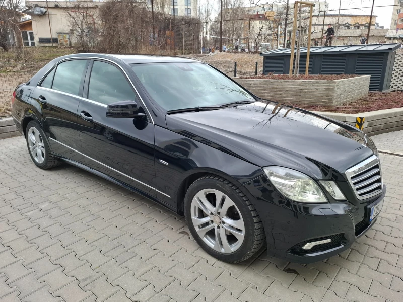 Mercedes-Benz E 220, снимка 3 - Автомобили и джипове - 53469989