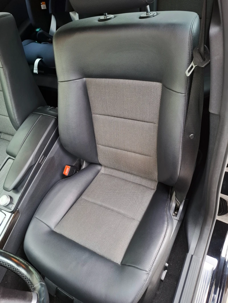 Mercedes-Benz E 220, снимка 12 - Автомобили и джипове - 53469989
