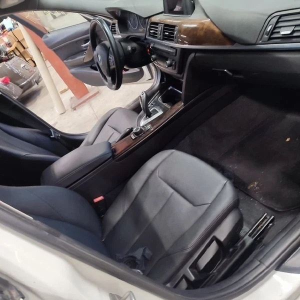 BMW 320, снимка 13 - Автомобили и джипове - 53657552