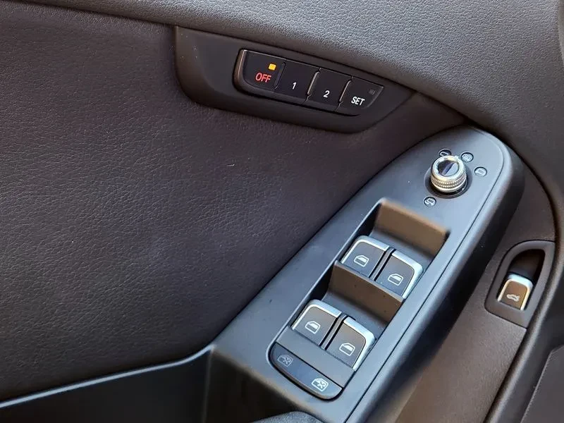 Audi A4 2.0 TDI Quattro Dynamic B8, снимка 7 - Автомобили и джипове - 53677756