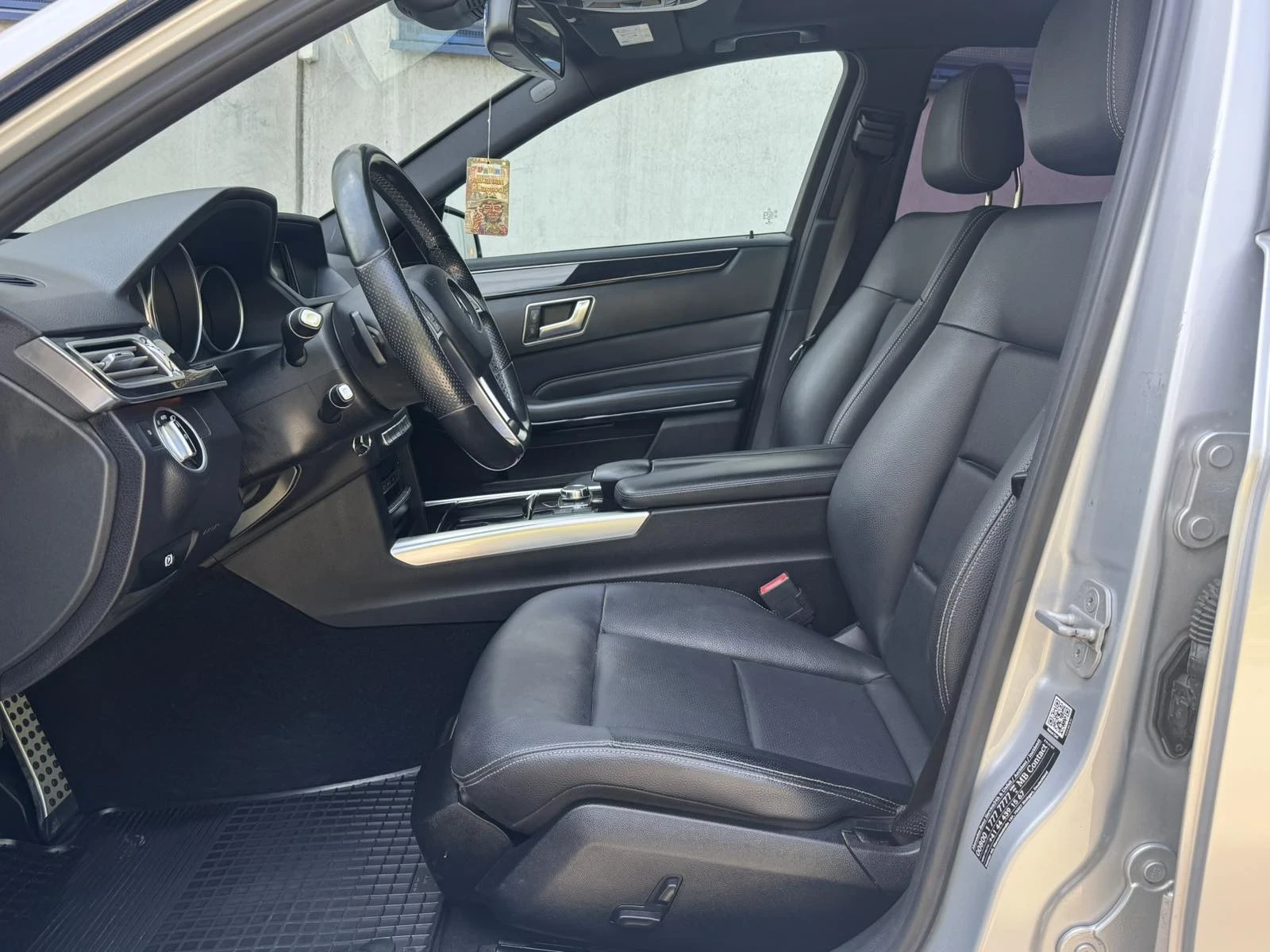 Mercedes-Benz E 250 Панорама 4 матик - изображение 8