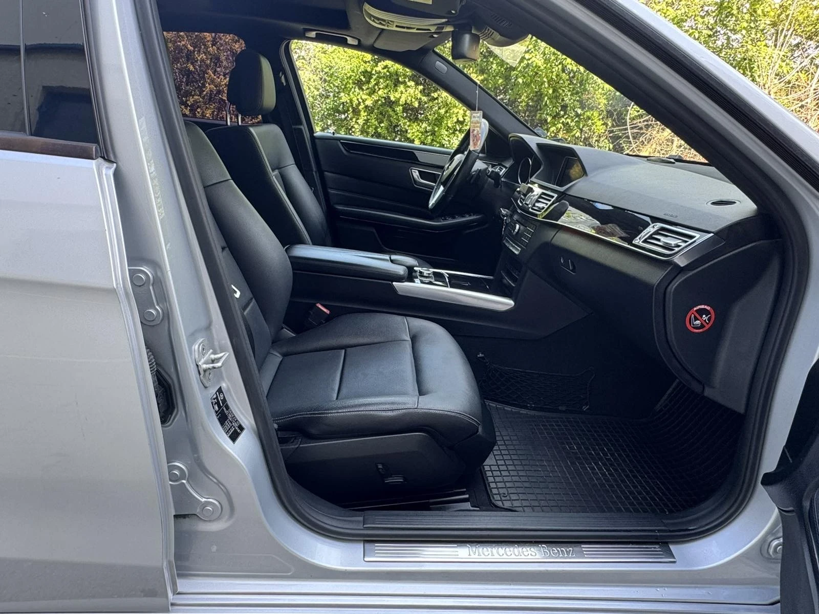 Mercedes-Benz E 250 Панорама 4 матик - изображение 5