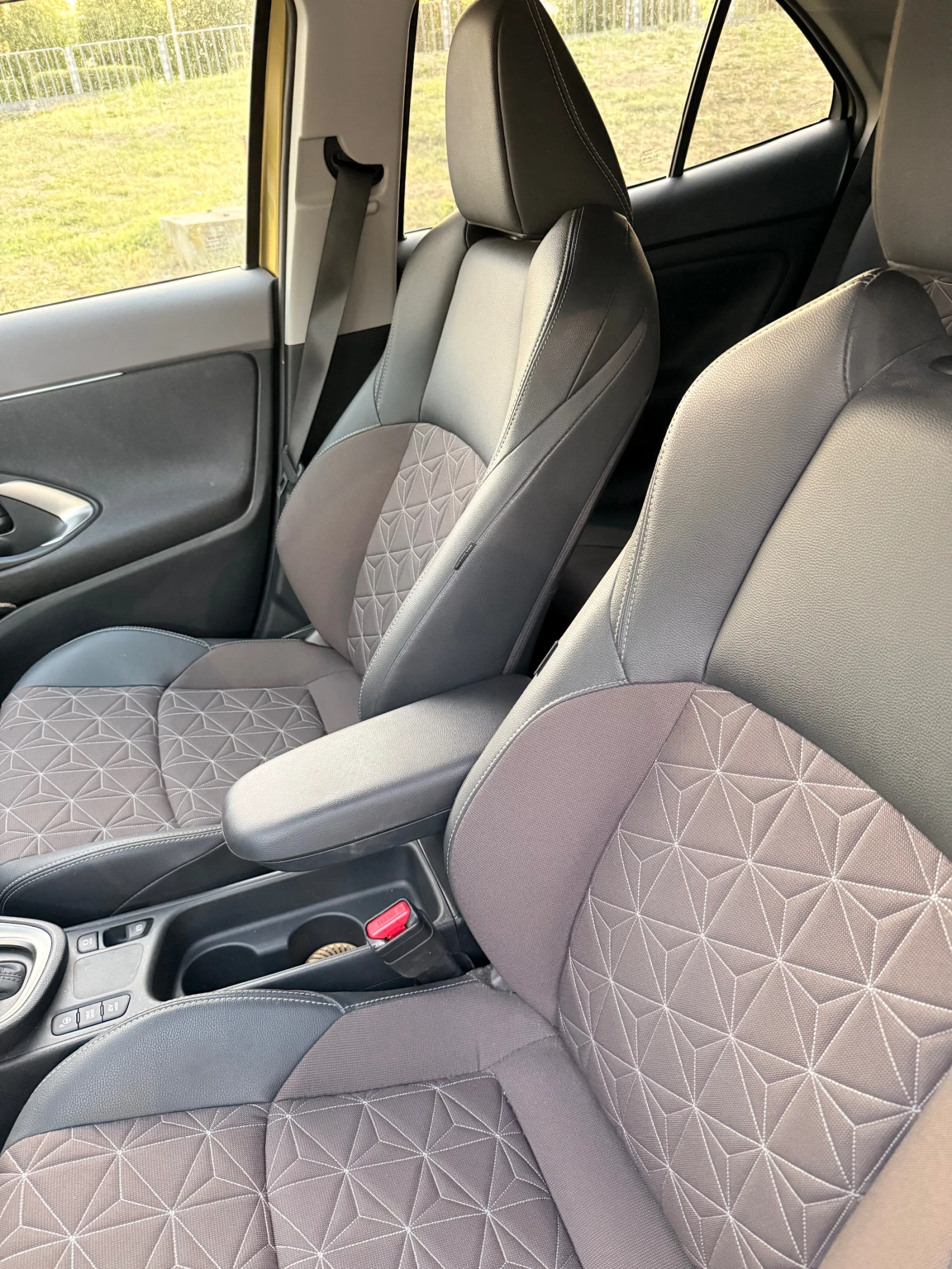 Toyota Yaris Cross Elegance - изображение 7