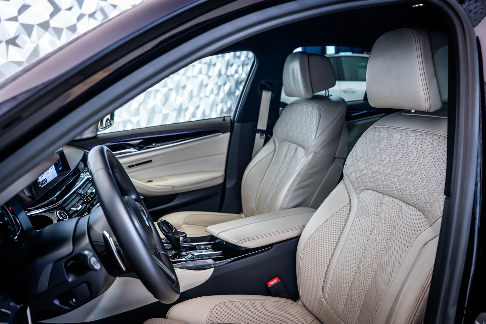 BMW 550 xDrive -sport* Headup* 360 | Mobile.bg   13