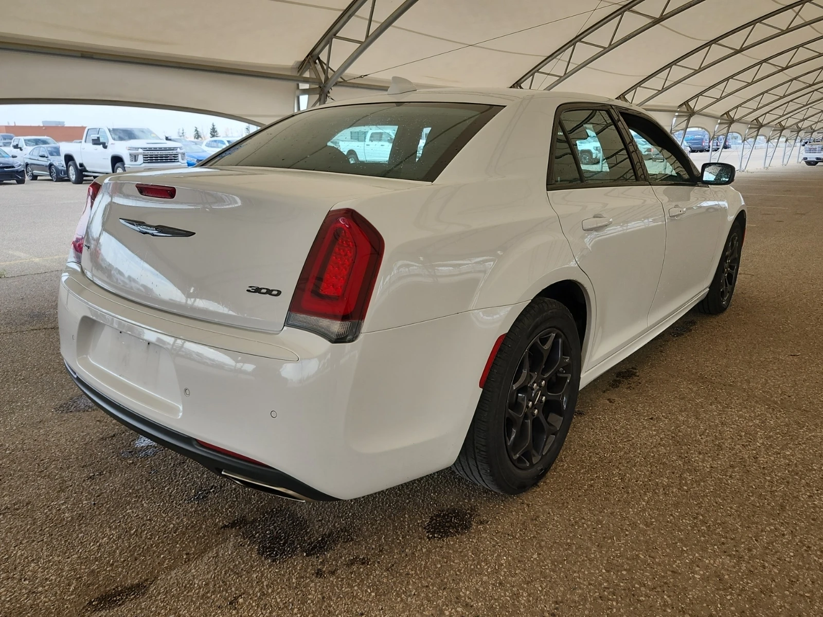 Chrysler 300c TOURING L* CARFAX * АвтоКредит * Цена до България* - изображение 3