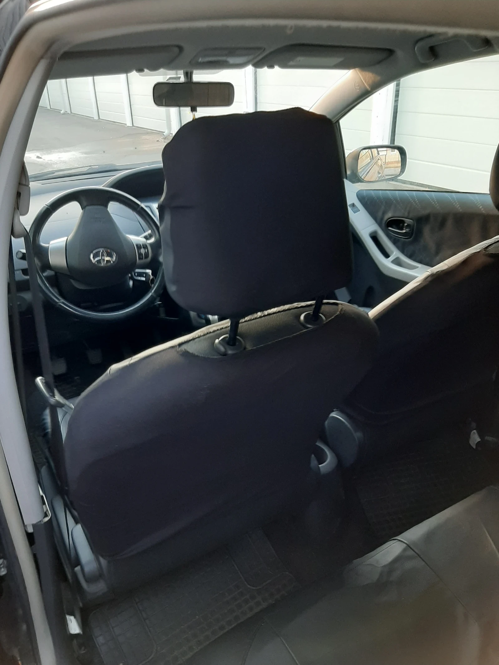 Toyota Yaris  - изображение 9