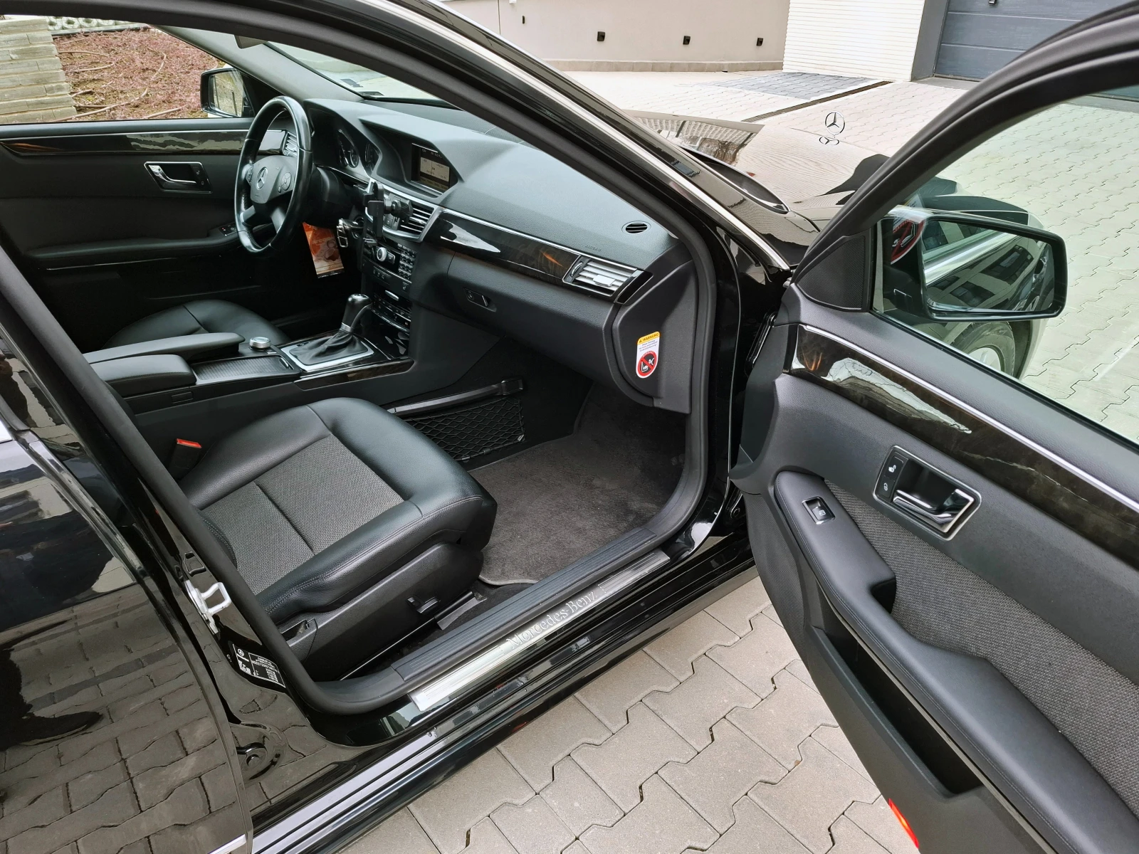 Mercedes-Benz E 220  - изображение 9