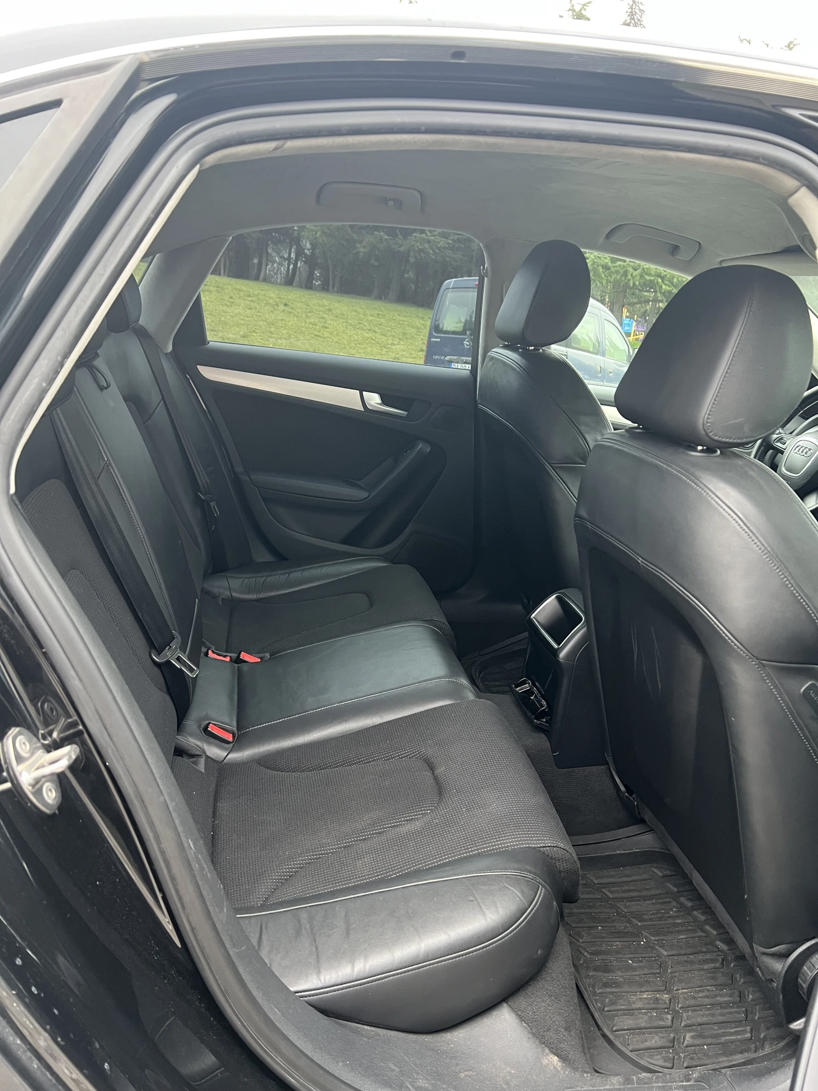 Audi A4 2.0 TDI, снимка 9 - Автомобили и джипове - 53904527