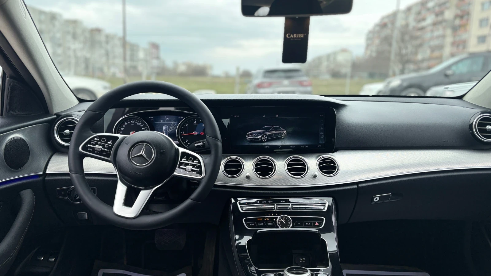 Mercedes-Benz E 200, снимка 5 - Автомобили и джипове - 53911240