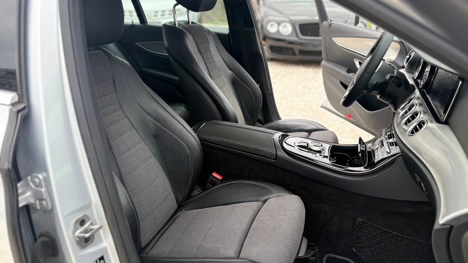 Mercedes-Benz E 200, снимка 7 - Автомобили и джипове - 53911240