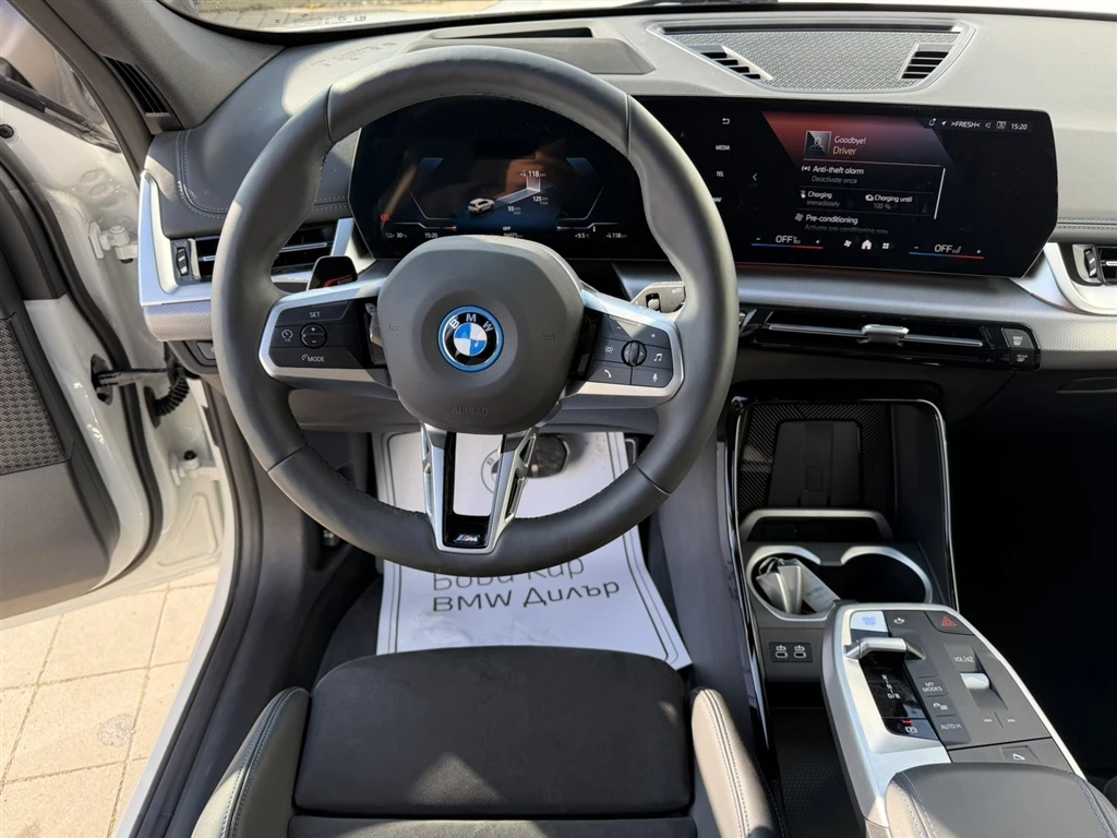 BMW iX1 xDrive30, снимка 12 - Автомобили и джипове - 53976710