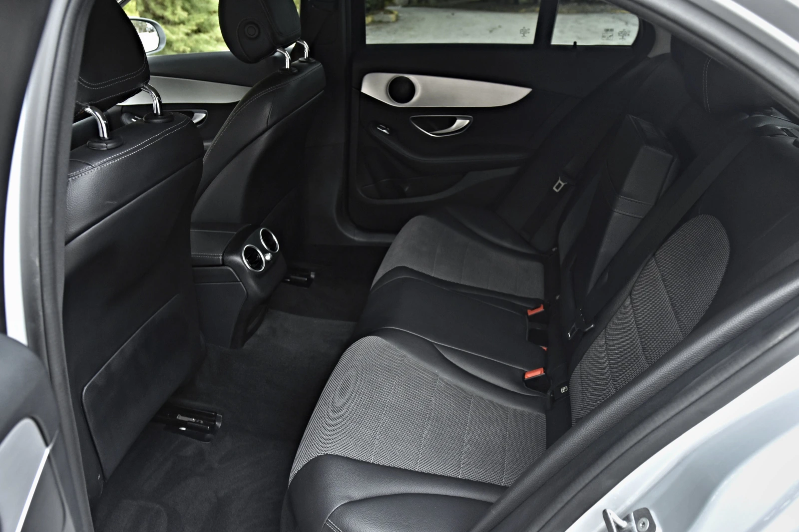 Mercedes-Benz C 220 C 220 9G-tronik/Multibim LED/ CAMERA/194cv, снимка 12 - Автомобили и джипове - 54160184