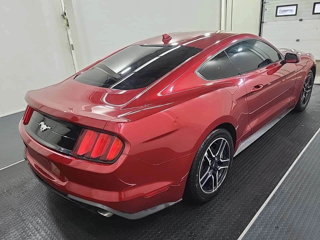 Ford Mustang * EcoBoost * CARFAX * БЕЗ ПЪРВОНАЧАЛНА ВНОСКА, снимка 15 - Автомобили и джипове - 54366544