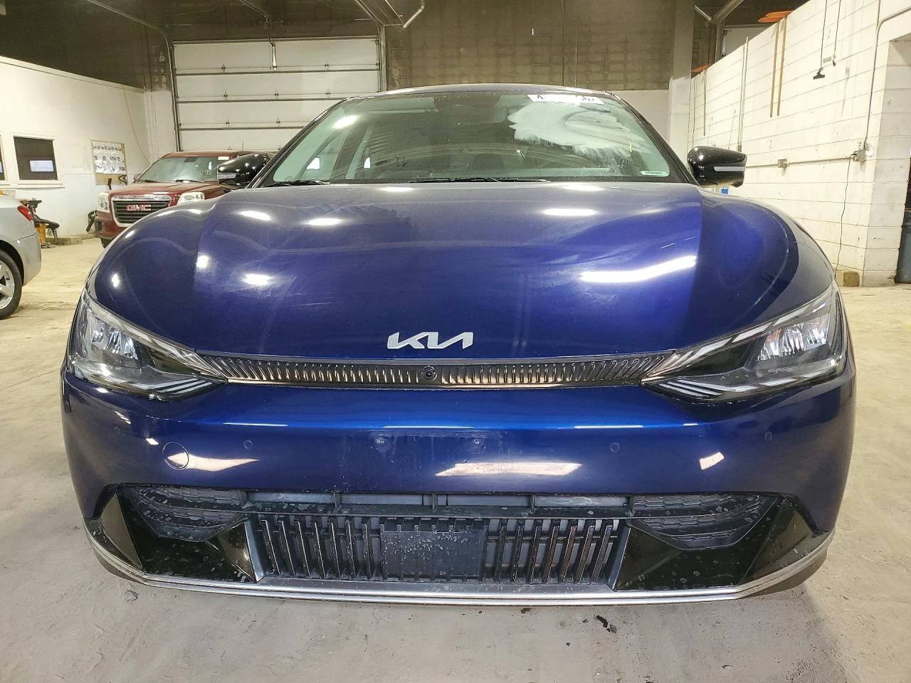 Kia EV6 0.0l Wind, снимка 5 - Автомобили и джипове - 54460402
