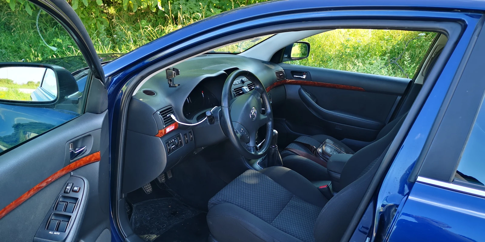 Toyota Avensis d4d 2.0 116 к.с., снимка 9 - Автомобили и джипове - 54685806