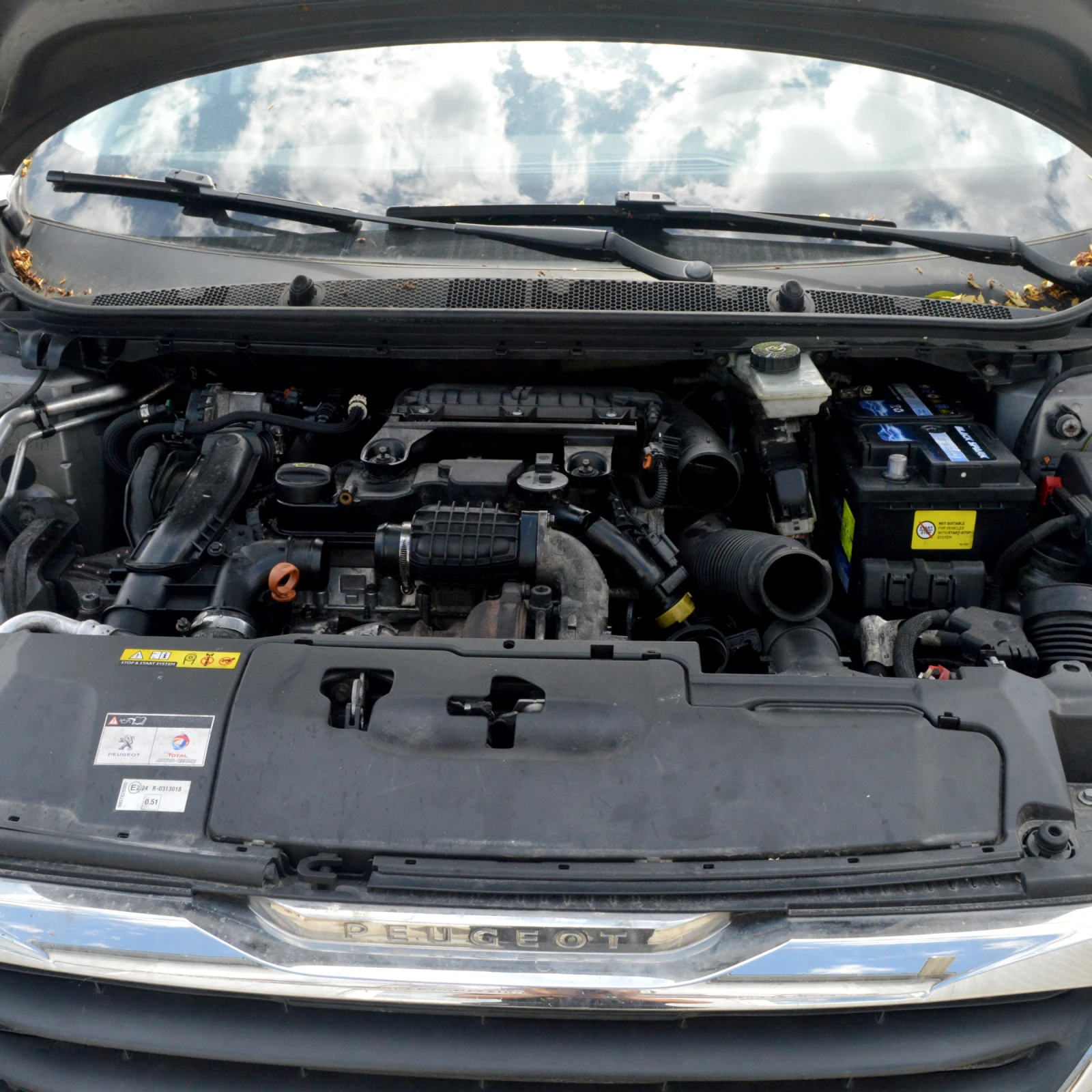 Peugeot 308 1.6 HDI повреден двигател, снимка 8 - Автомобили и джипове - 54685647