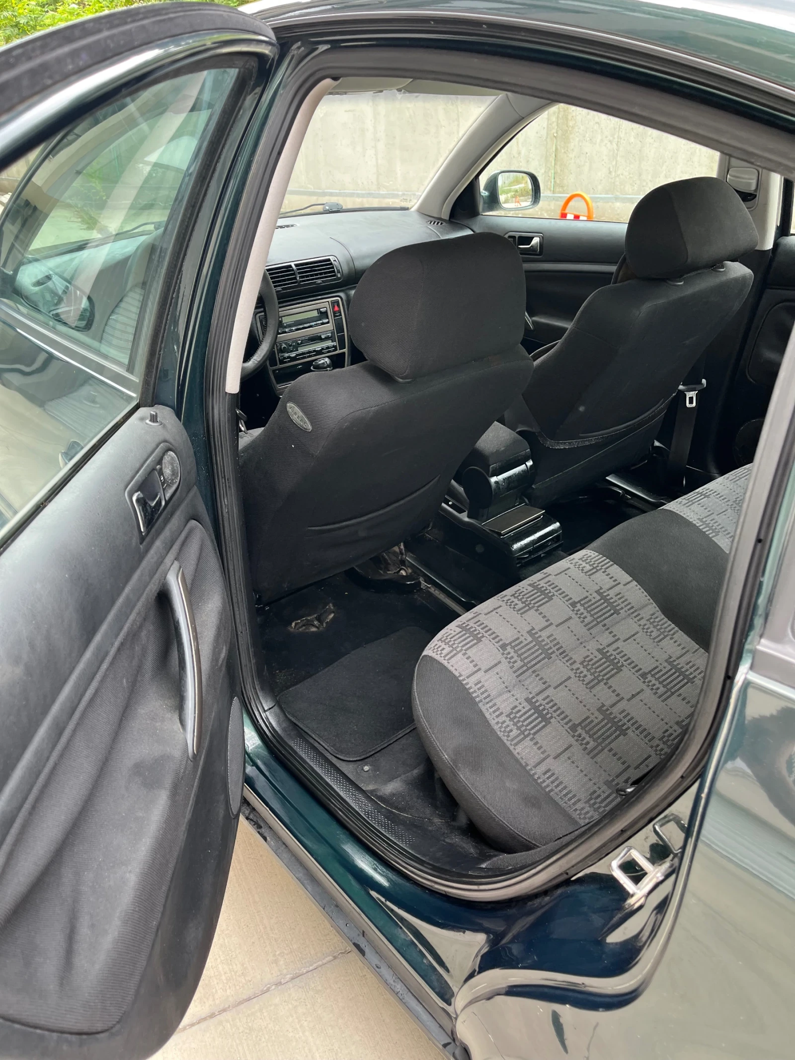 VW Passat, снимка 10 - Автомобили и джипове - 55024310