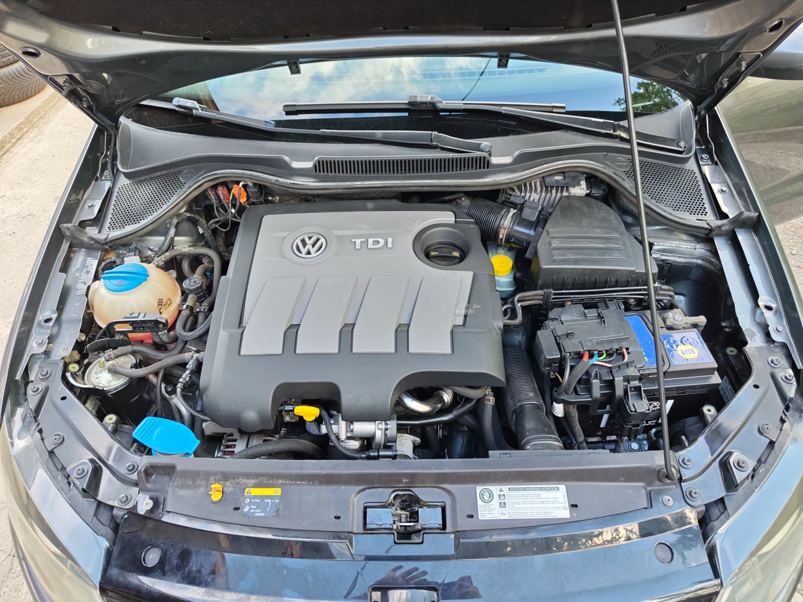 VW Polo 1.6TDI 90ps, снимка 9 - Автомобили и джипове - 55259576