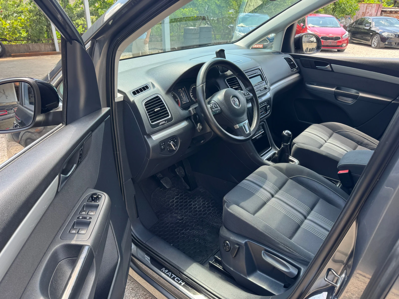 VW Sharan 2.0TDI-MATCH, снимка 8 - Автомобили и джипове - 55302881