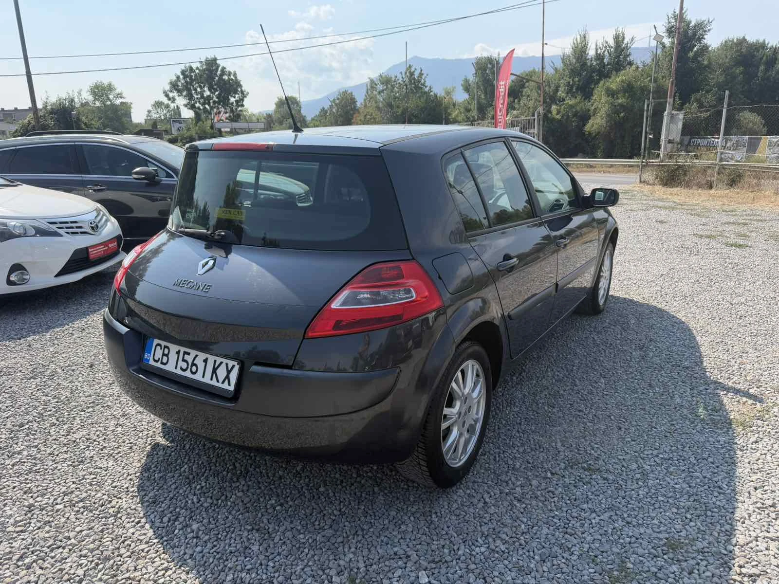 Renault Megane 1.6I, снимка 4 - Автомобили и джипове - 55795946