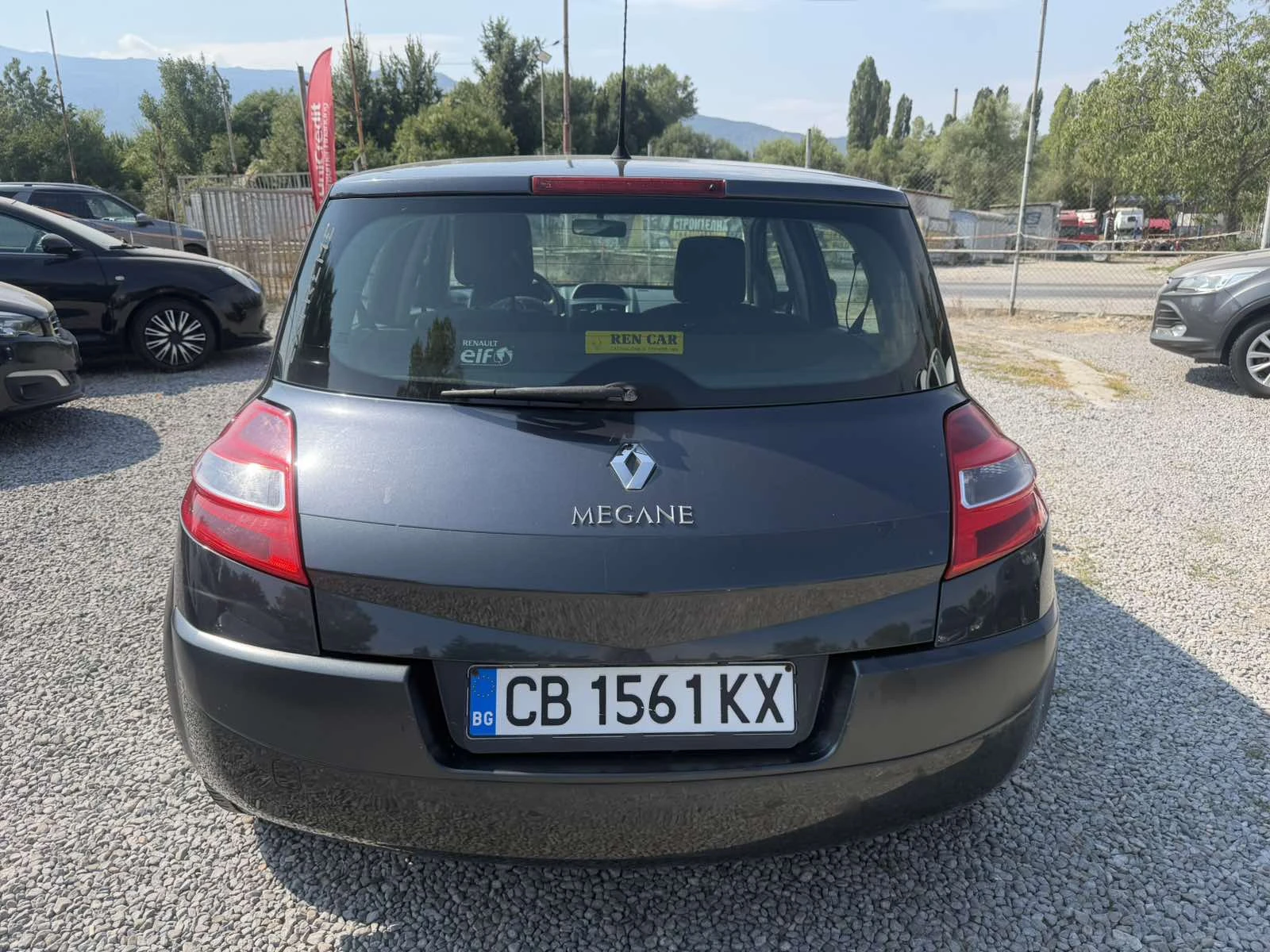 Renault Megane 1.6I, снимка 5 - Автомобили и джипове - 55795946