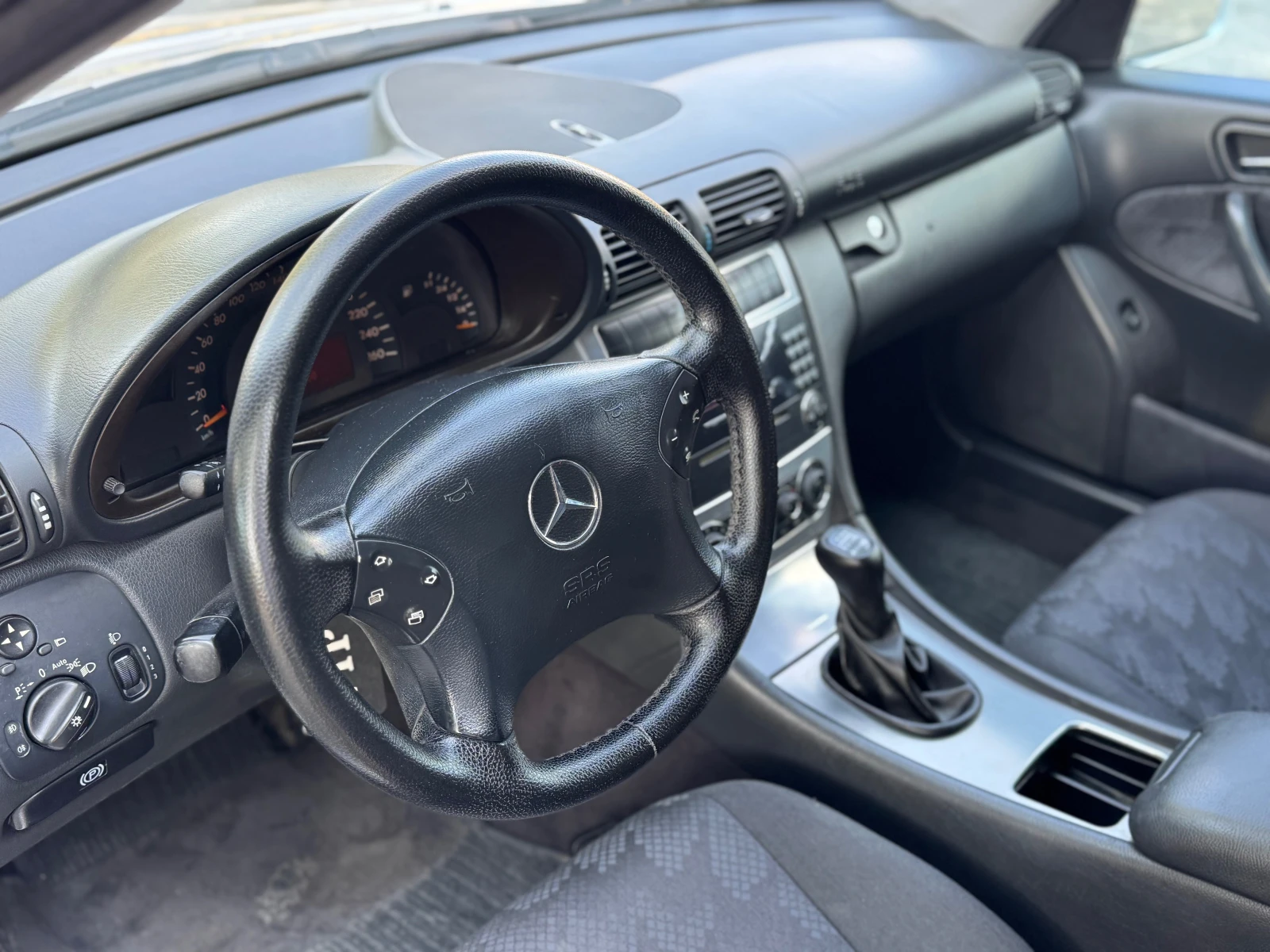 Mercedes-Benz C 220 2.2CDI/Avantgarde/, снимка 10 - Автомобили и джипове - 55804110