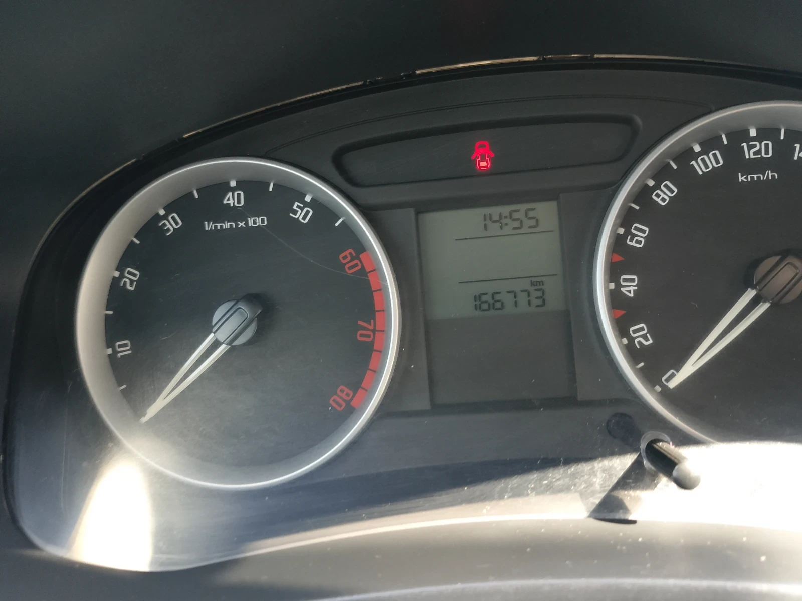 Skoda Fabia 1.6, снимка 6 - Автомобили и джипове - 56144415