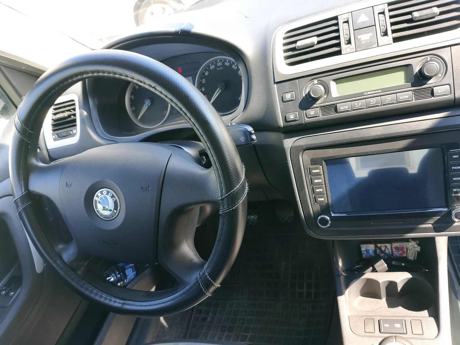 Skoda Fabia 1.6, снимка 7 - Автомобили и джипове - 56144415