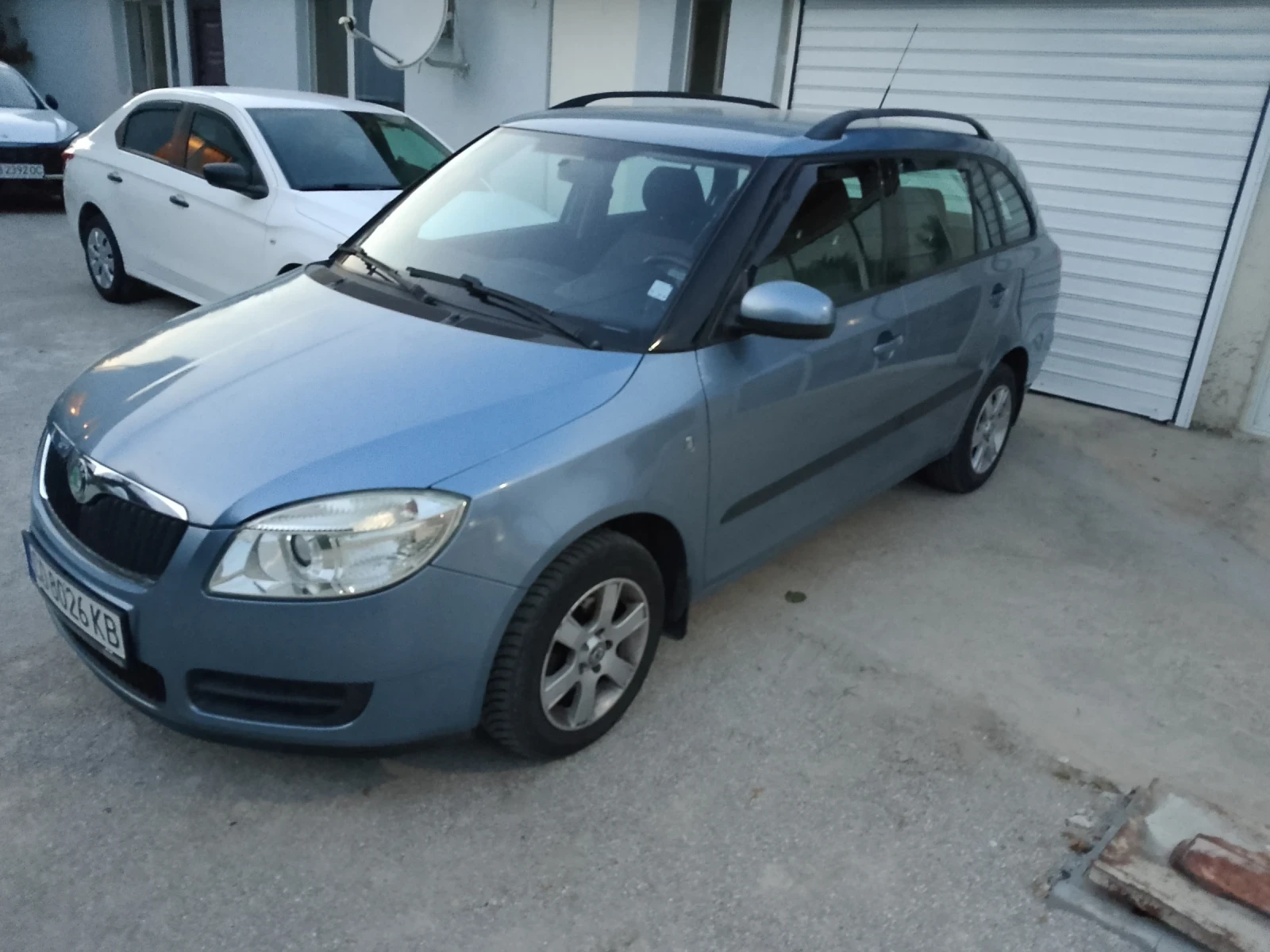Skoda Fabia 1.6, снимка 2 - Автомобили и джипове - 56144415