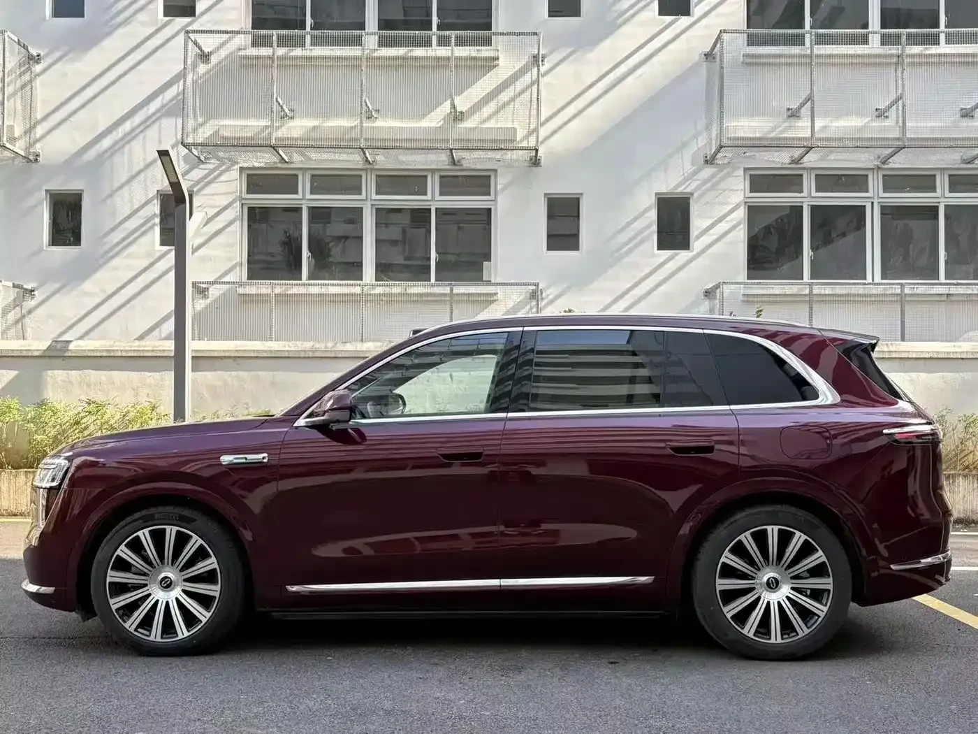 AITO 7 Extended Range Pro+ 6-Seater AWD, снимка 13 - Автомобили и джипове - 56624438