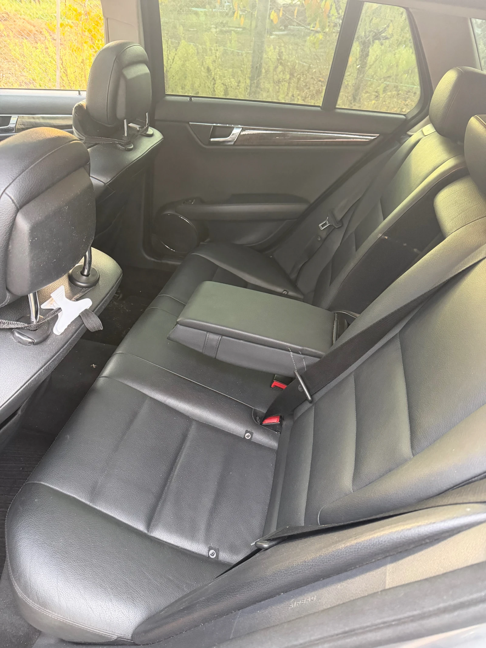 Mercedes-Benz C 320, снимка 5 - Автомобили и джипове - 56648190