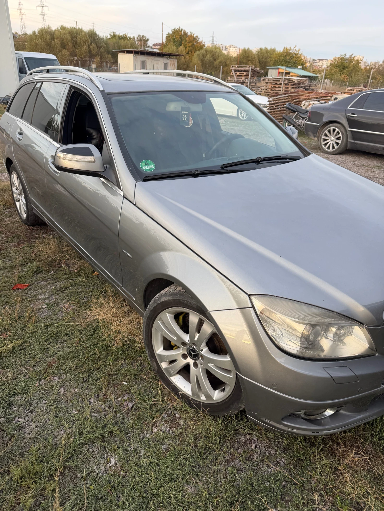 Mercedes-Benz C 320, снимка 2 - Автомобили и джипове - 56648190