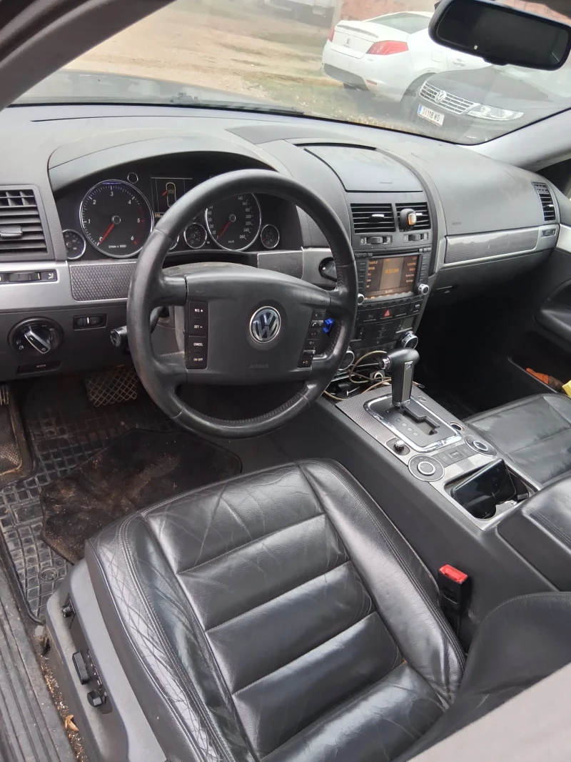 VW Touareg 3.0 TDI 220+ + R-LINE, снимка 8 - Автомобили и джипове - 52858080