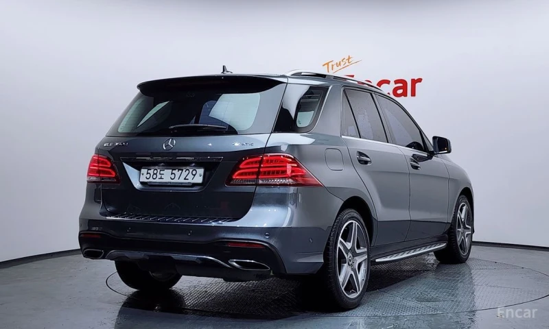 Mercedes-Benz GLE 350, снимка 2 - Автомобили и джипове - 53020128