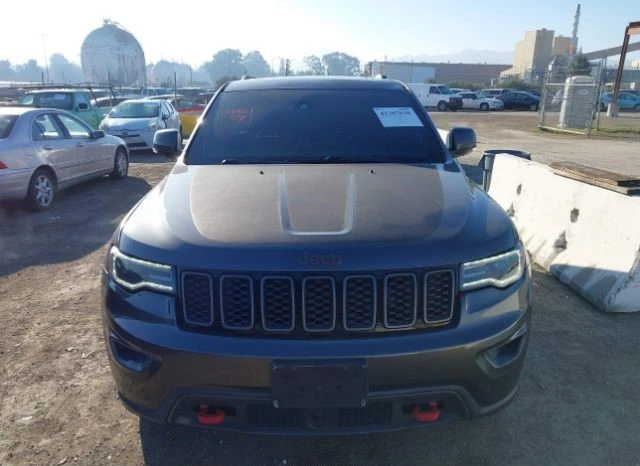 Jeep Grand cherokee Trailhawk* HEMI* BiXenon* Distronic* Подгрев* Пано, снимка 2 - Автомобили и джипове - 48823781