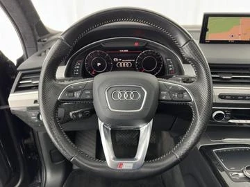 Audi Q7 S Line.Всички екстри. Завиващ заден мост., снимка 13 - Автомобили и джипове - 53446161