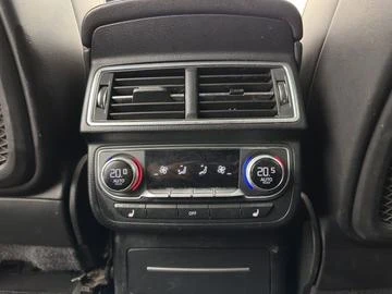 Audi Q7 S Line.Всички екстри. Завиващ заден мост., снимка 15 - Автомобили и джипове - 53446161