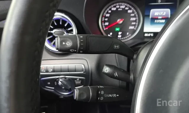 Mercedes-Benz GLC 220 D | COUPE | 360 CAMERA | ПАНОРАМА | ASSISTANT PKG , снимка 13 - Автомобили и джипове - 55605885