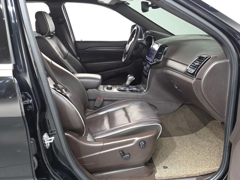 Jeep Cherokee 3.6 Overland| 295к.с., снимка 11 - Автомобили и джипове - 56211518